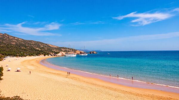 Accédez à la plage de l'Estagnol à Bormes-les-Mimosas : astuces et parking
